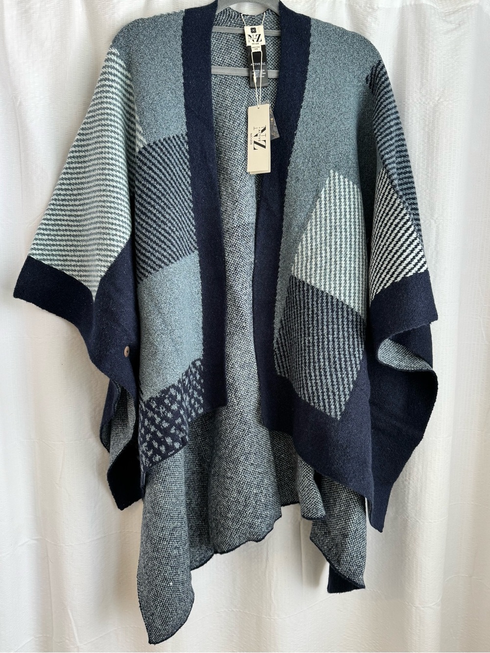 NIC+ZOE Reversible Jacquard Poncho- one size fits all